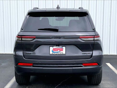 Used 2024 Jeep Grand Cherokee Limited w/ Black Appearance Package image 4