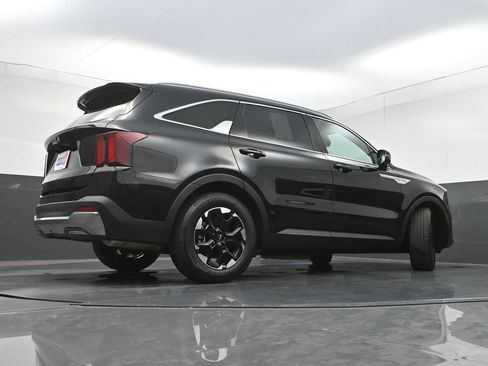 Used 2024 Kia Sorento S FWD image 32