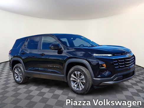 Used 2025 Chevrolet Equinox LT w/ Safety and Technology Package image 1