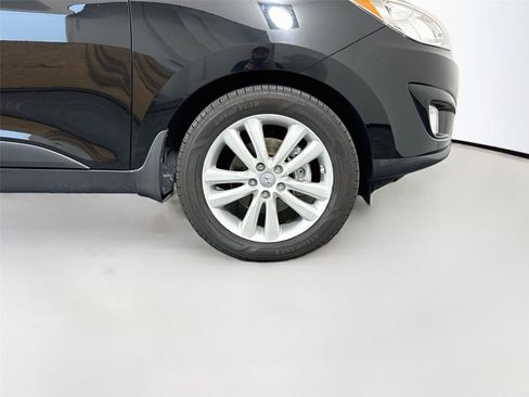 Used 2013 Hyundai Tucson Limited FWD image 16