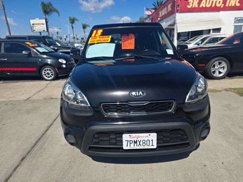Used 2013 Kia Soul + image 2