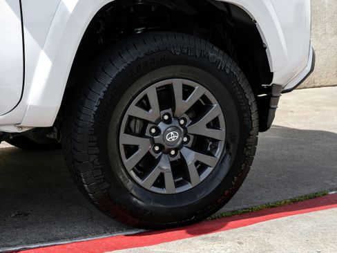 Used 2021 Toyota Tacoma SR5 RWD image 49