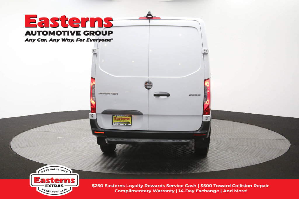 Used 2019 Freightliner Sprinter 2500 RWD image 34