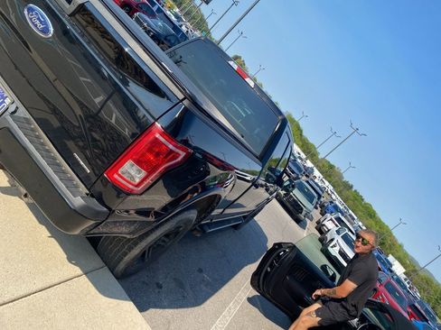 Used 2016 Ford F150 XLT w/ Equipment Group 301A Mid image 11