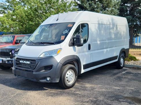 Used 2025 RAM ProMaster 2500 w/ Convenience Group FWD image 3