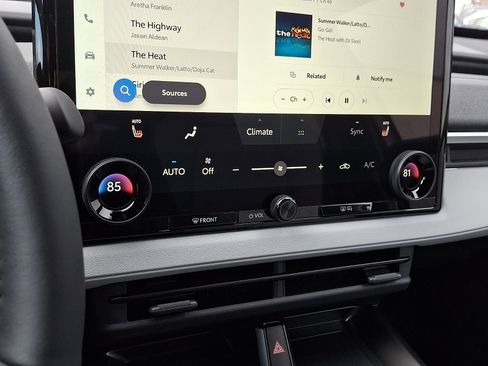 New 2026 Subaru Solterra Premium image 10