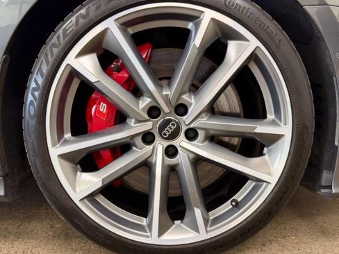 Used 2020 Audi S6 Premium Plus w/ S Sport Package image 19