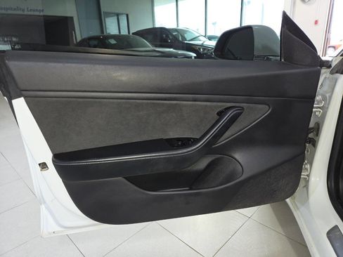 Used 2019 Tesla Model 3 Long Range AWD/4WD image 13