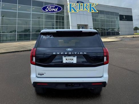 Certified 2025 Ford Expedition Active image 4