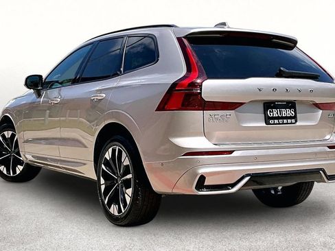 Used 2026 Volvo XC60 B5 Plus AWD/4WD image 16