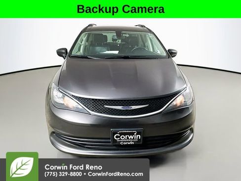 Used 2020 Chrysler Voyager Lxi FWD image 2