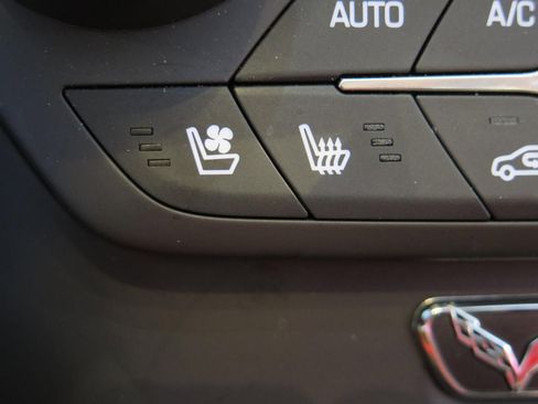 Used 2019 Chevrolet Corvette Stingray Convertible w/ 2LT Preferred Equipment Group image 10