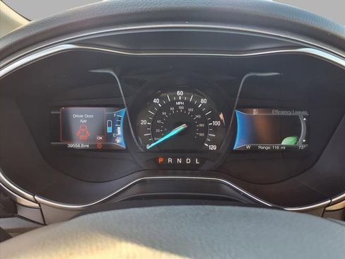 Used 2018 Ford Fusion S image 15