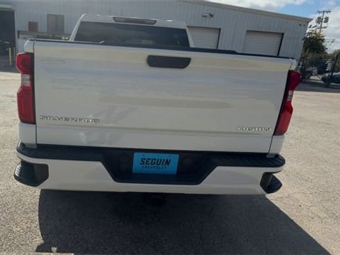 Used 2022 Chevrolet Silverado 1500 Custom w/ Safety Confidence Package image 7