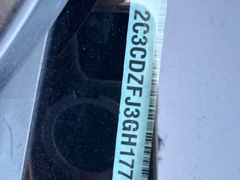 Used 2016 Dodge Challenger R/T Scat Pack w/ Leather Interior Group image 23