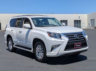 Used 2018 Lexus GX 460 Premium w/ Premium Package AWD/4WD video 3