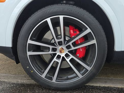 New 2026 Porsche Cayenne S AWD/4WD image 24