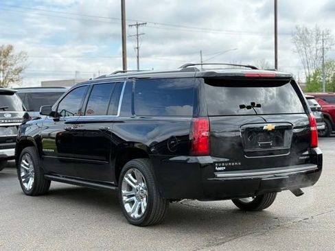 Used 2019 Chevrolet Suburban Premier w/ Premier Plus Edition AWD/4WD image 44