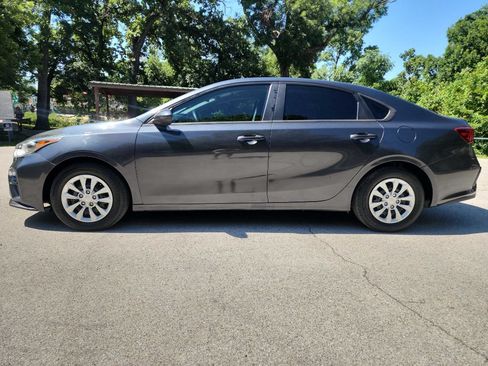 Used 2021 Kia Forte Sedan FWD image 4