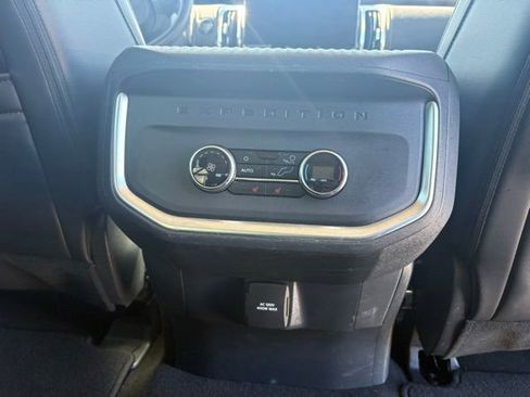 Used 2025 Ford Expedition Max Platinum AWD/4WD image 20