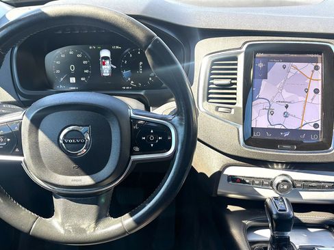 Used 2016 Volvo XC90 T6 Momentum image 12