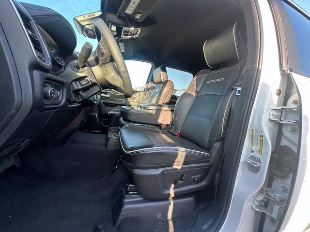 Used 2026 RAM 2500 Laramie AWD/4WD image 15