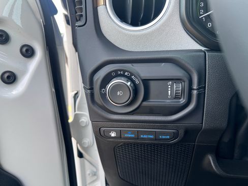 Used 2025 Jeep Wrangler Unlimited Sport S 4xe AWD/4WD image 18