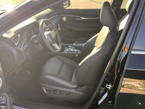 Certified 2025 INFINITI QX50 Luxe image 9