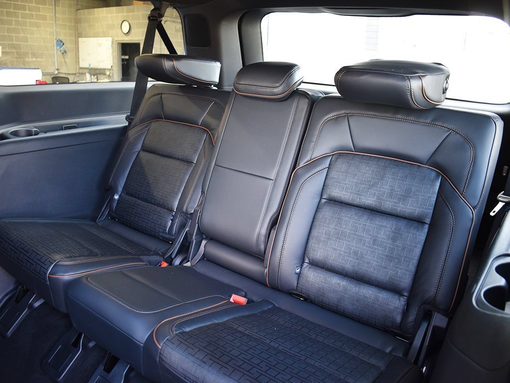 Used 2025 Lincoln Navigator L Black Label AWD/4WD image 7