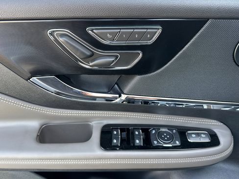 New 2025 Lincoln Corsair Reserve w/ Equipment Group 202A image 10