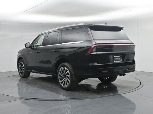 Used 2025 Lincoln Navigator Black Label AWD/4WD image 5