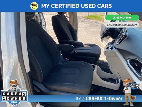 Used 2023 Chrysler Voyager LX FWD image 30