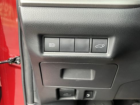 Used 2025 Toyota Grand Highlander FWD image 19