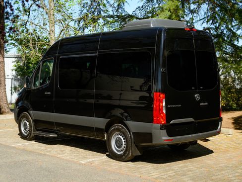 Used 2020 Mercedes-Benz Sprinter 1500 image 8