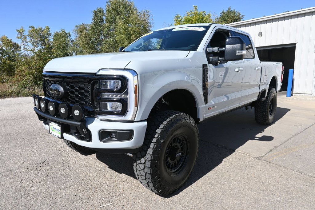 Used 2026 Ford F250 Lariat w/ Black Appearance Package AWD/4WD image 6