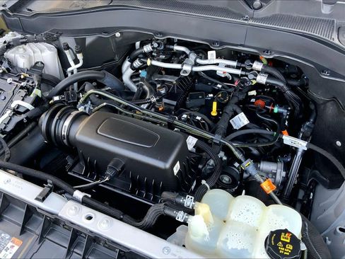 Used 2022 Ford Explorer XLT image 67