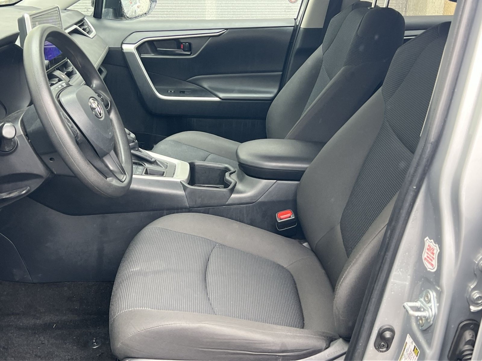 Used 2025 Toyota RAV4 LE AWD/4WD image 11