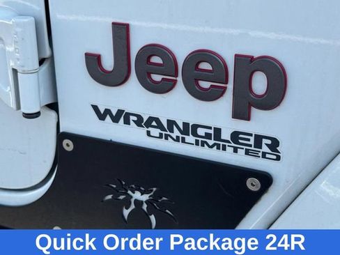 Used 2018 Jeep Wrangler Unlimited Rubicon AWD/4WD image 7