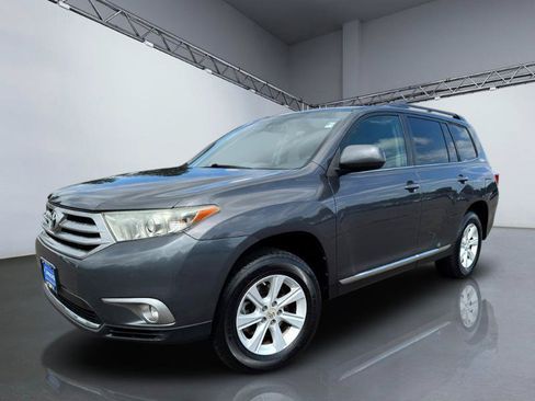 Used 2013 Toyota Highlander SE AWD/4WD image 30