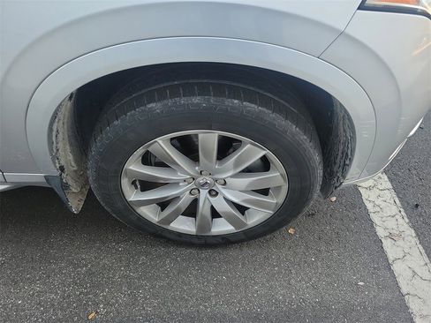 Used 2016 Volvo XC90 T6 Momentum w/ Momentum Plus Package image 10