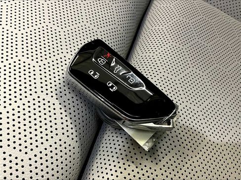 New 2025 Volkswagen ID. Buzz 1st Edition image 33