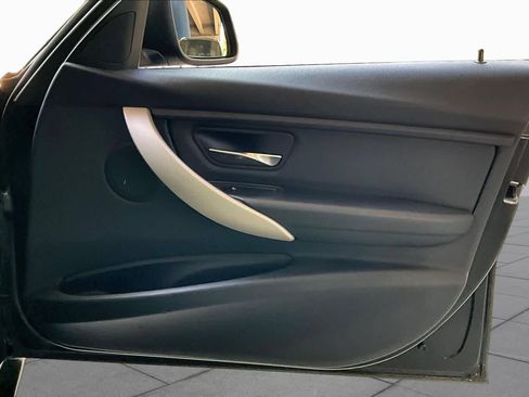 Used 2015 BMW 320i Sedan RWD image 22