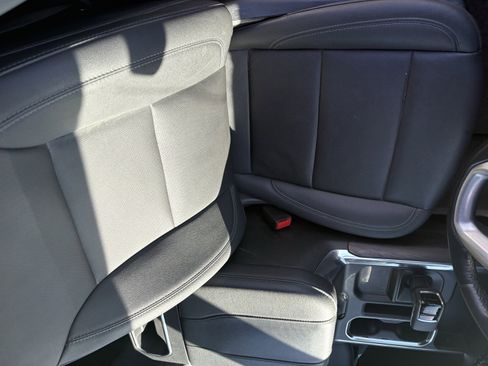 Used 2023 GMC Sierra 1500 SLT w/ SLT Premium Plus Package image 9