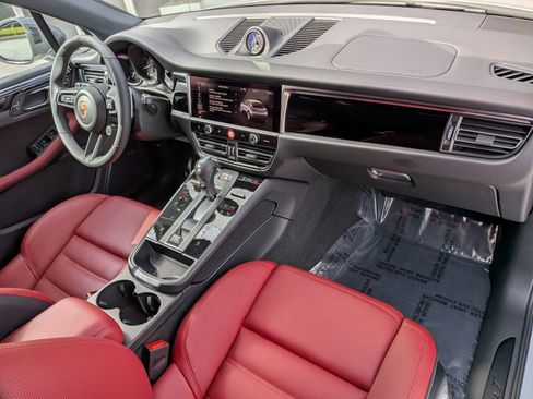 New 2026 Porsche Macan Turbo image 27