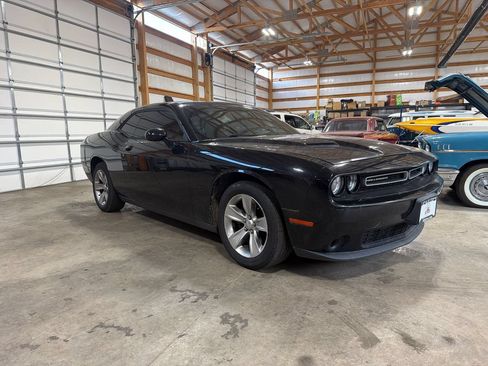 Used 2017 Dodge Challenger SXT w/ Cold Weather Group RWD image 6