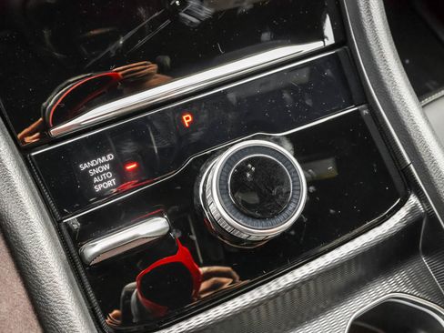 New 2025 Jeep Grand Cherokee Limited w/ Black Appearance Package image 20