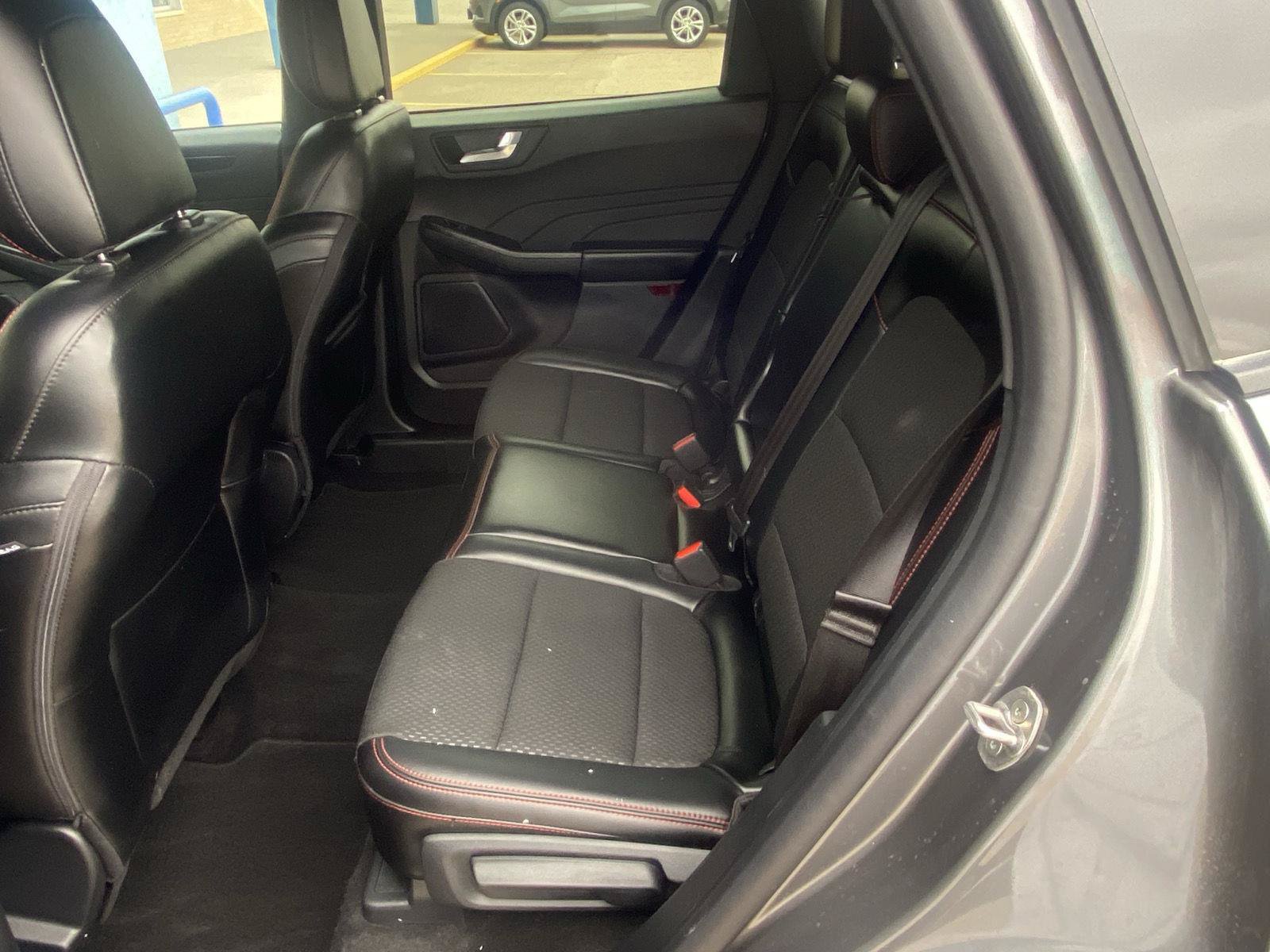 Used 2025 Ford Escape ST-Line AWD/4WD image 28