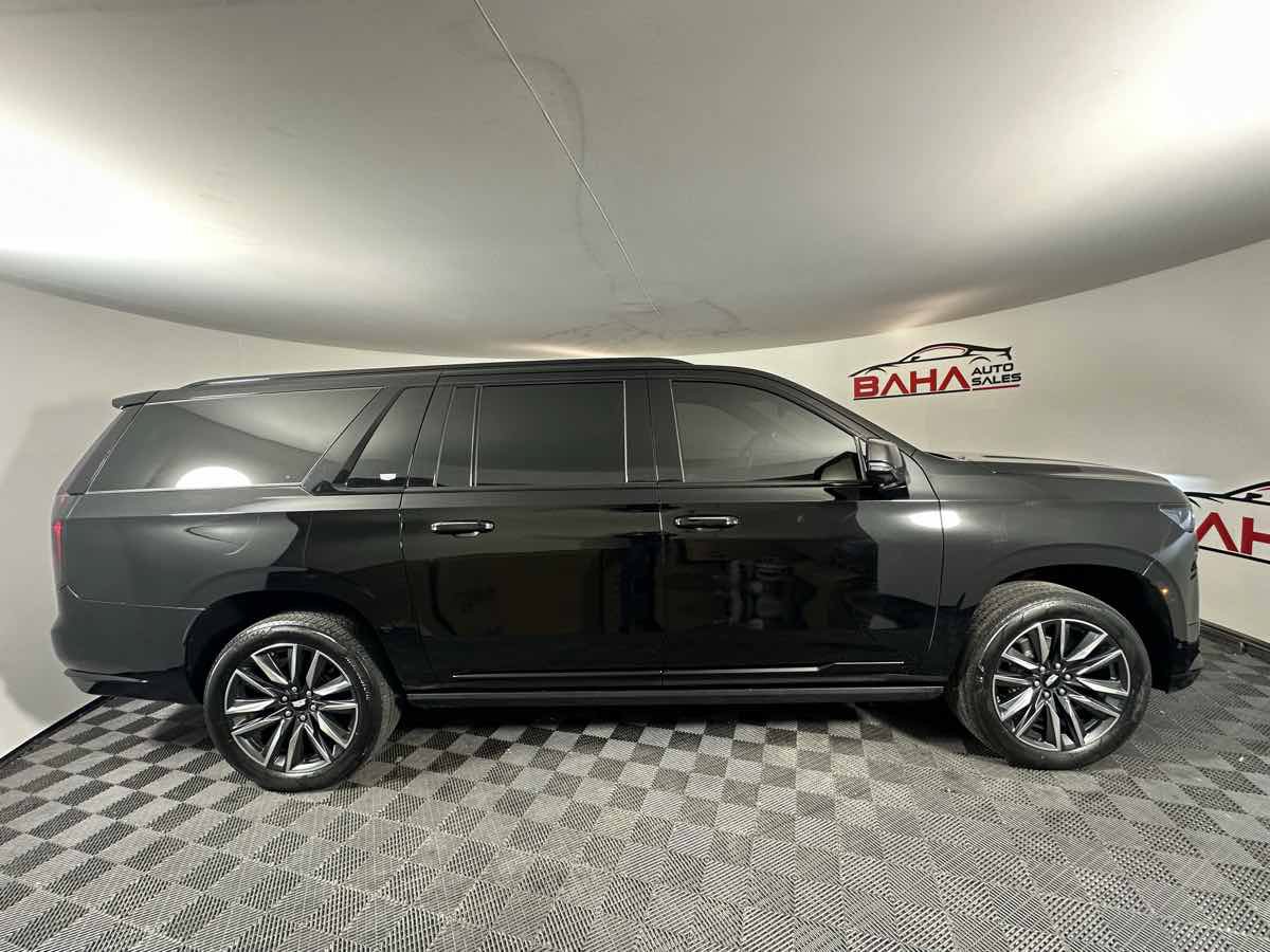 Used 2021 Cadillac Escalade ESV Sport Platinum AWD/4WD image 11