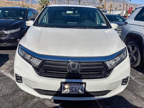 Used 2023 Honda Odyssey Elite image 2