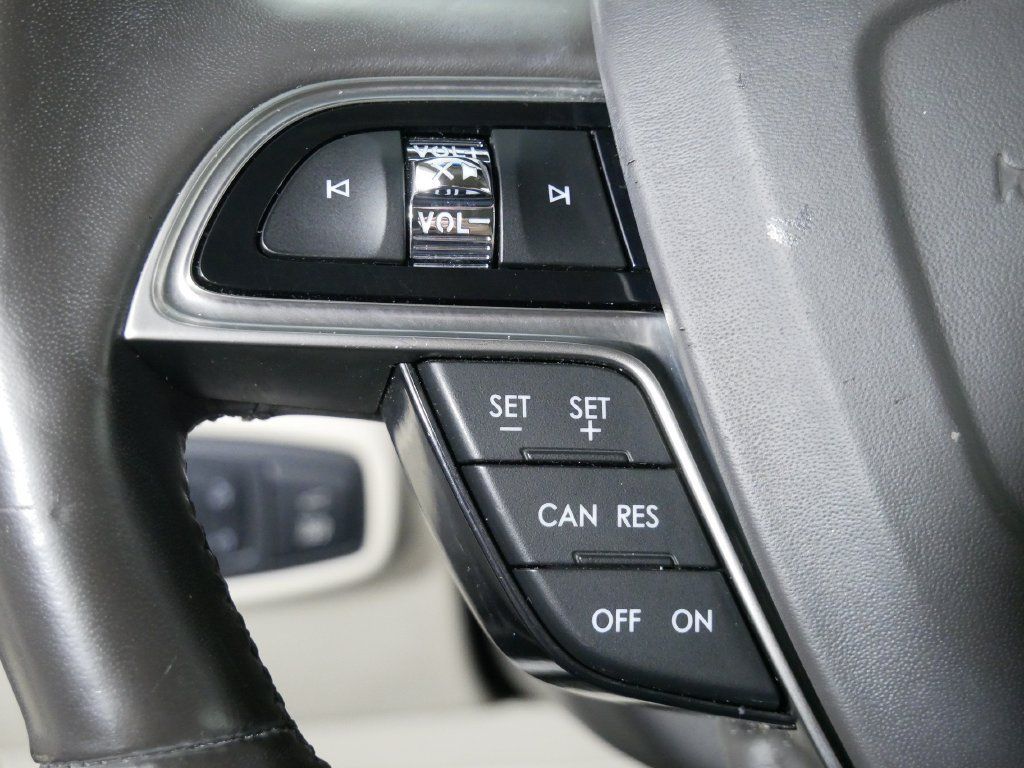 Used 2019 Lincoln Nautilus Select FWD image 25